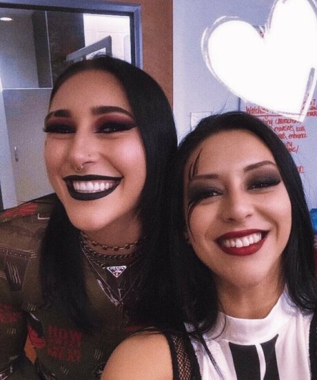 Nyybaybie Bambi エロティックモデル 写真