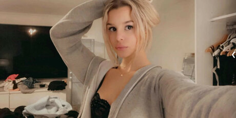 Bellalupascu ポルノスター セクシー 写真