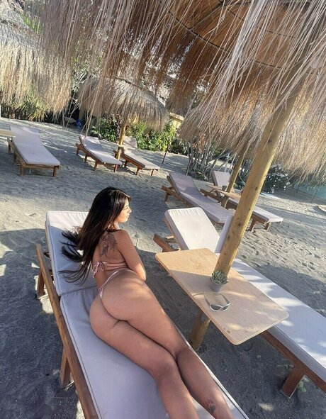 Jasmin Salvati セクシーモデル 画像