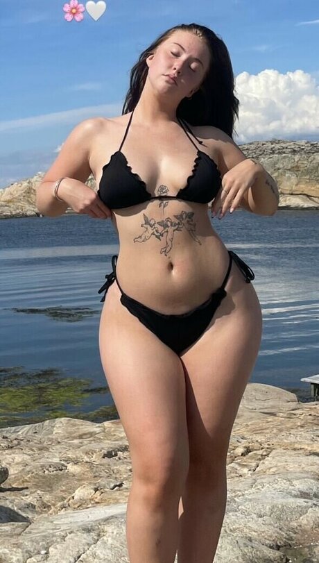 Tilde M llergren 写真集