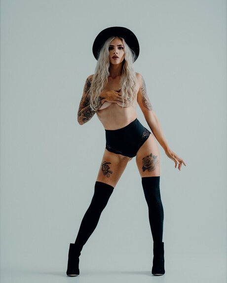 Zooee333 ポルノスター 可愛い 写真