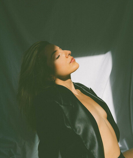 Georgina Noda 独占スター ギャラリー