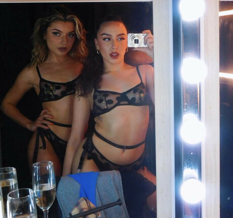 Georgina Noda ポルノスター HD 画像