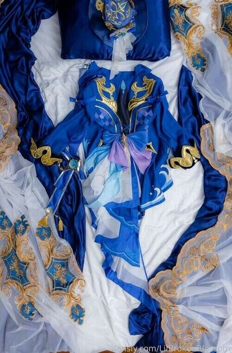 LilBrokenBlossom ポルノスター 無料 写真