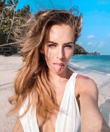 大きなプッシー唇オンリーファンズ アートxxx 写真