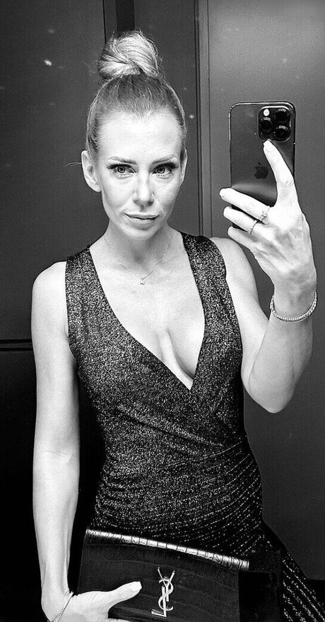 アマチュアディープスロートオンリーファンズ 無料裸 写真