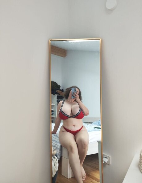 ssbbw オンリーファンズ ホットヌード 画像