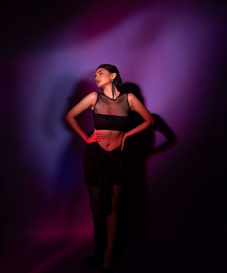 Anushka Sen セクシー女優 写真