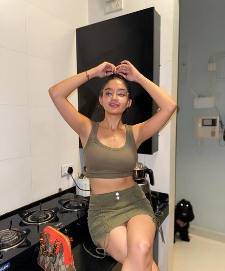 Anushka Sen セクシーモデル 画像