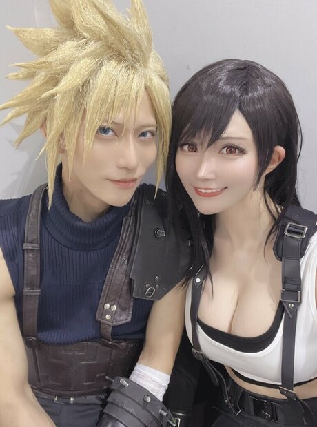 Tifa Cosplay ポルノモデル ギャラリー