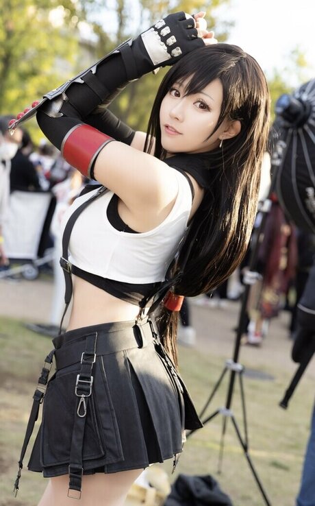Tifa Cosplay ヌードモデル 写真