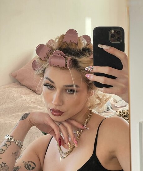 カムフィートオンリーファンズ えろた 写真