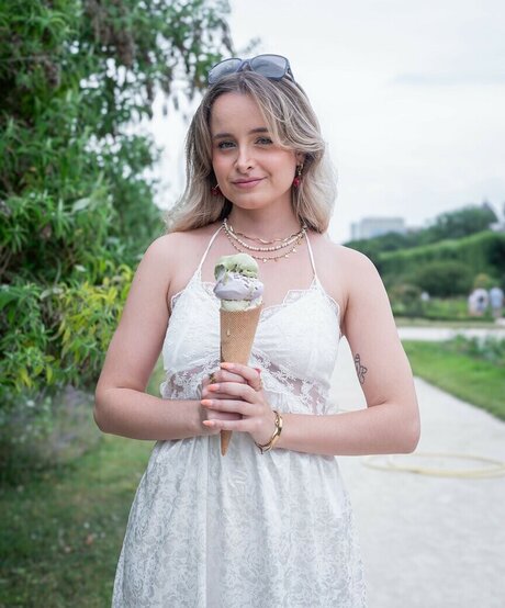 Camille LV トップモデル 画像