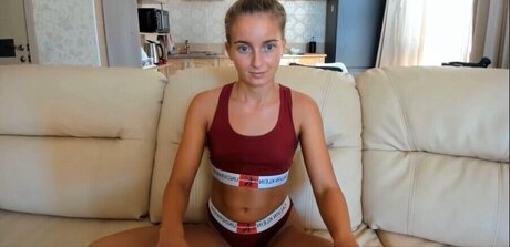 アラブ人妻オンリーファンズ 美しいヌード 画像