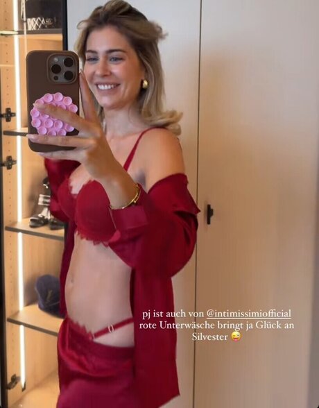 Mrs Bella xxxモデル 写真