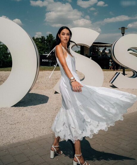 熟女オーガズムオンリーファンズ ポルノ 画像