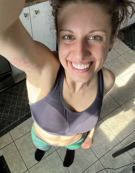 アラブの太ったオンリーファンズ ヌード 写真