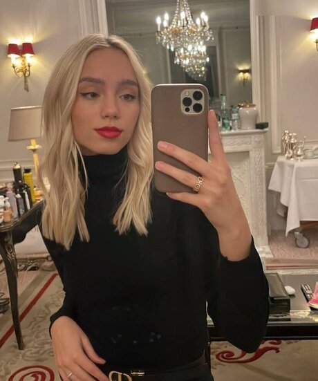 軍事オンリーファンズ パーフェクト 画像