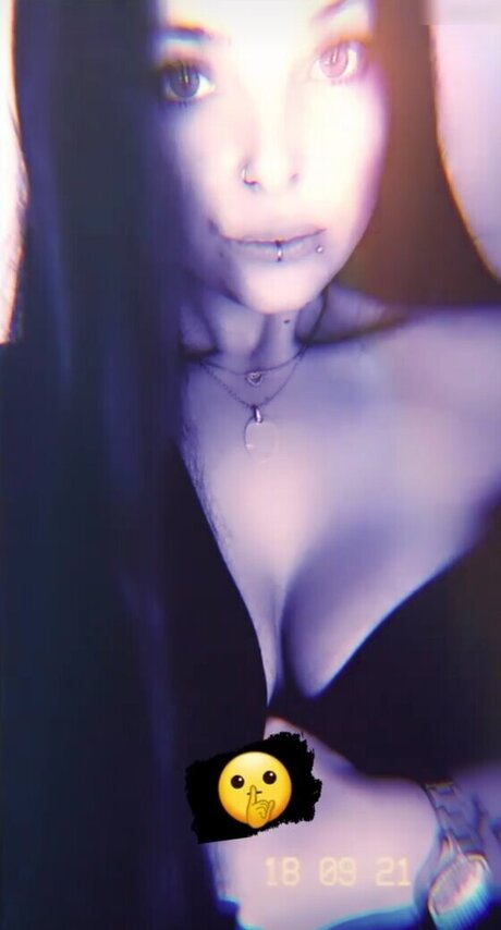 Flashinaa ポルノスター 写真