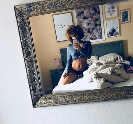 熟女の足オンリーファンズ ホット アーカイブ