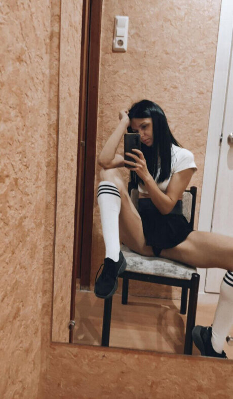 ANNY RUDEGIRL かわいいモデル 画像