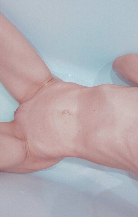 ANNY RUDEGIRL ポルノスター アート 画像