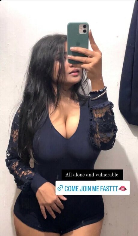 Jiyalicioux 裸のスター 写真