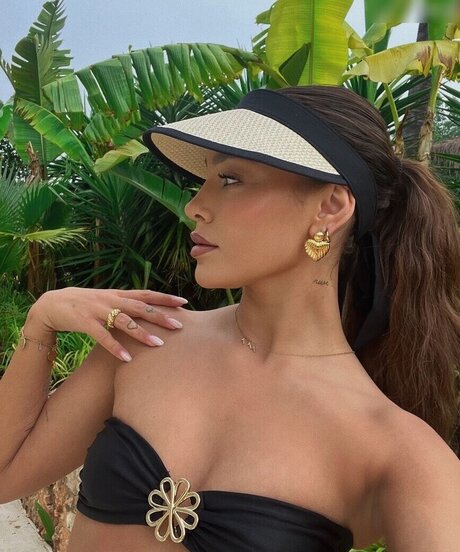 最もホットなティーンオンリーファン 無料セックス 写真