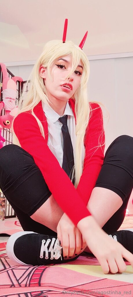 Agostinha Red エロティックなモデル 画像