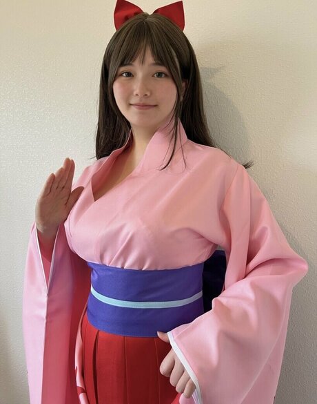 Asuasuasu0720 セクシー女優 写真