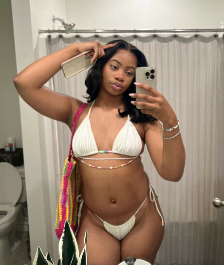 moreyaz セックス女優 画像