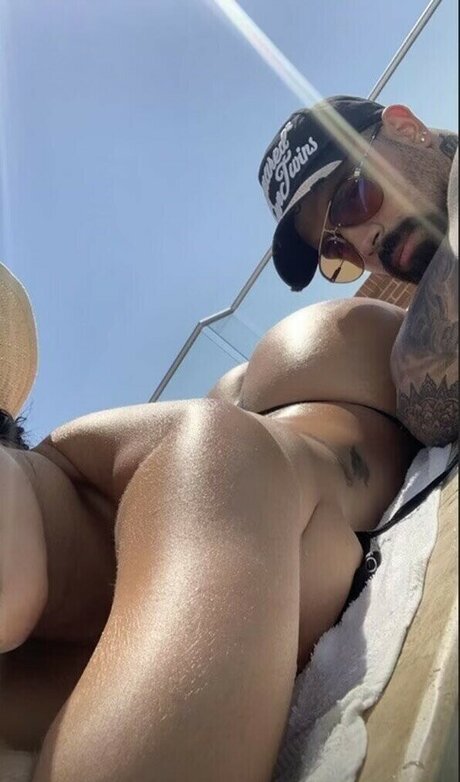 Andrea Valdiri トップスター 写真