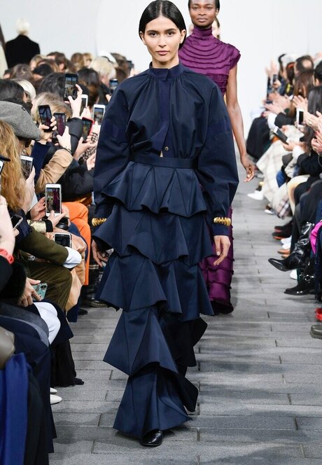 Azza Slimene セクシーなスター 画像