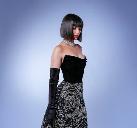 Azza Slimene エロティック女優 画像