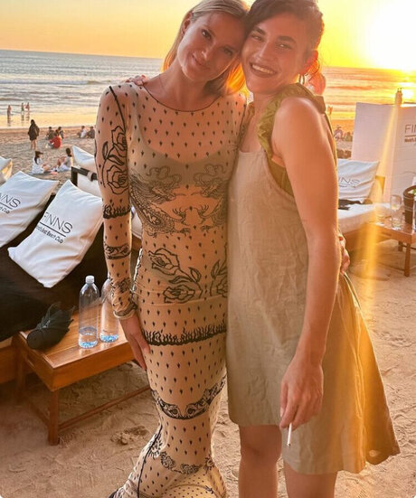 巨乳オナニーオンリーファンズ 素敵 写真