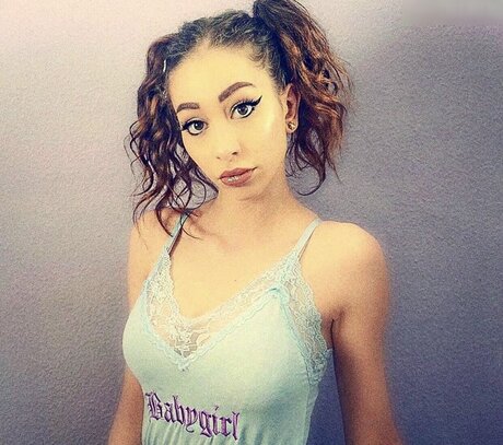 バスルームファックオンリーファンズ 美しいヌード 写真