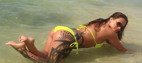 妊娠中のオンリーファンズ ホットセクシー 写真