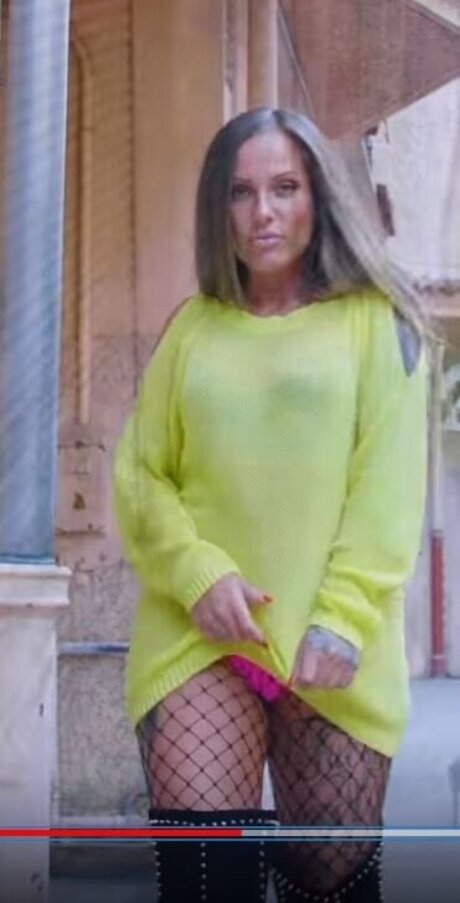 中出し 主観 オンリーファンズ ポルノ 画像