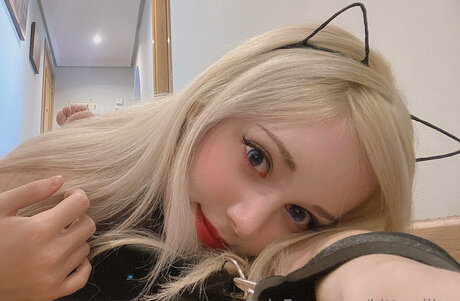 Marina Seren ポルノモデル 写真