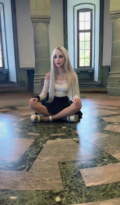 Marina Seren エロティックなスター ギャラリー