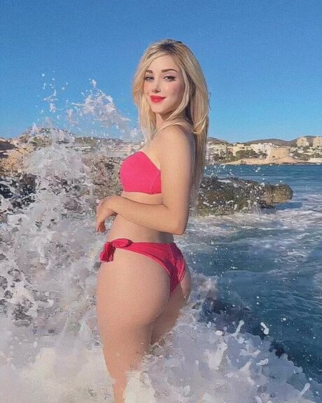 Marina Seren ヌードスター 写真