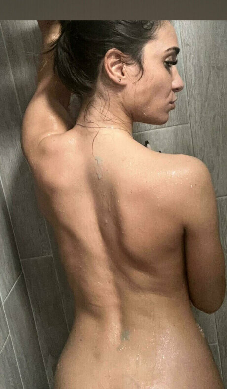 ゲイのチンポオンリーファンズ アートヌード 写真