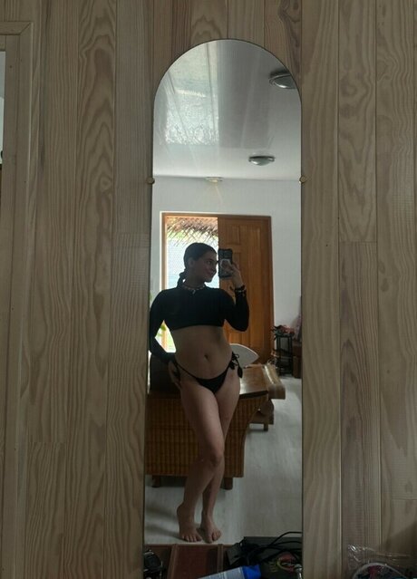 Leonie Buchegger 完璧なモデル 画像