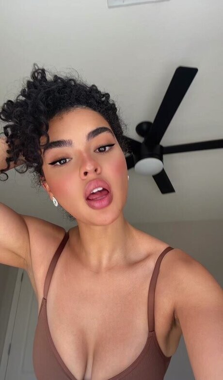 Chanel Watkins ポルノモデル 写真