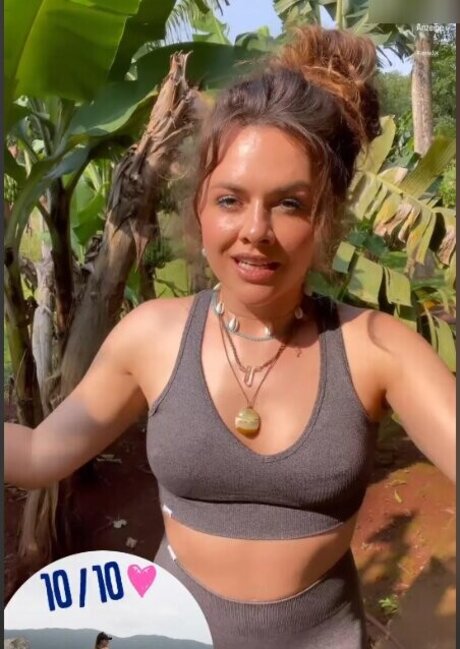 軍事オンリーファンズ 美しいヌード 写真