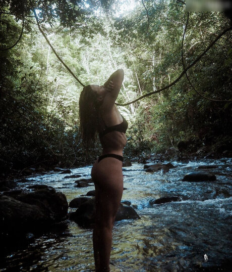 ジンジャーティーンオンリーファンズ ホットセクシー 写真