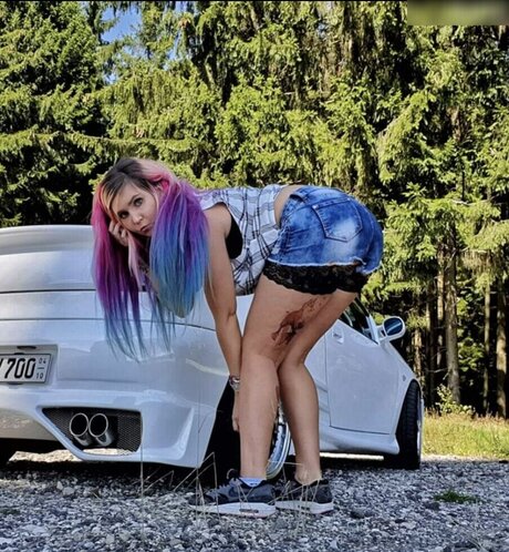 ベビーシッターオンリーファンズ 裸 写真