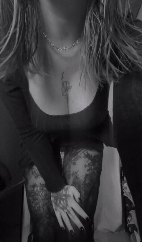 Kira Julie アートスター ギャラリー