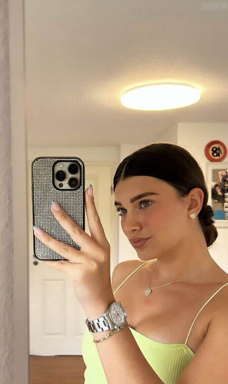 Chanel Silberberg xxxポルノスター 写真