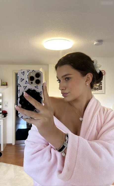 Chanel Silberberg 高品質モデル 写真